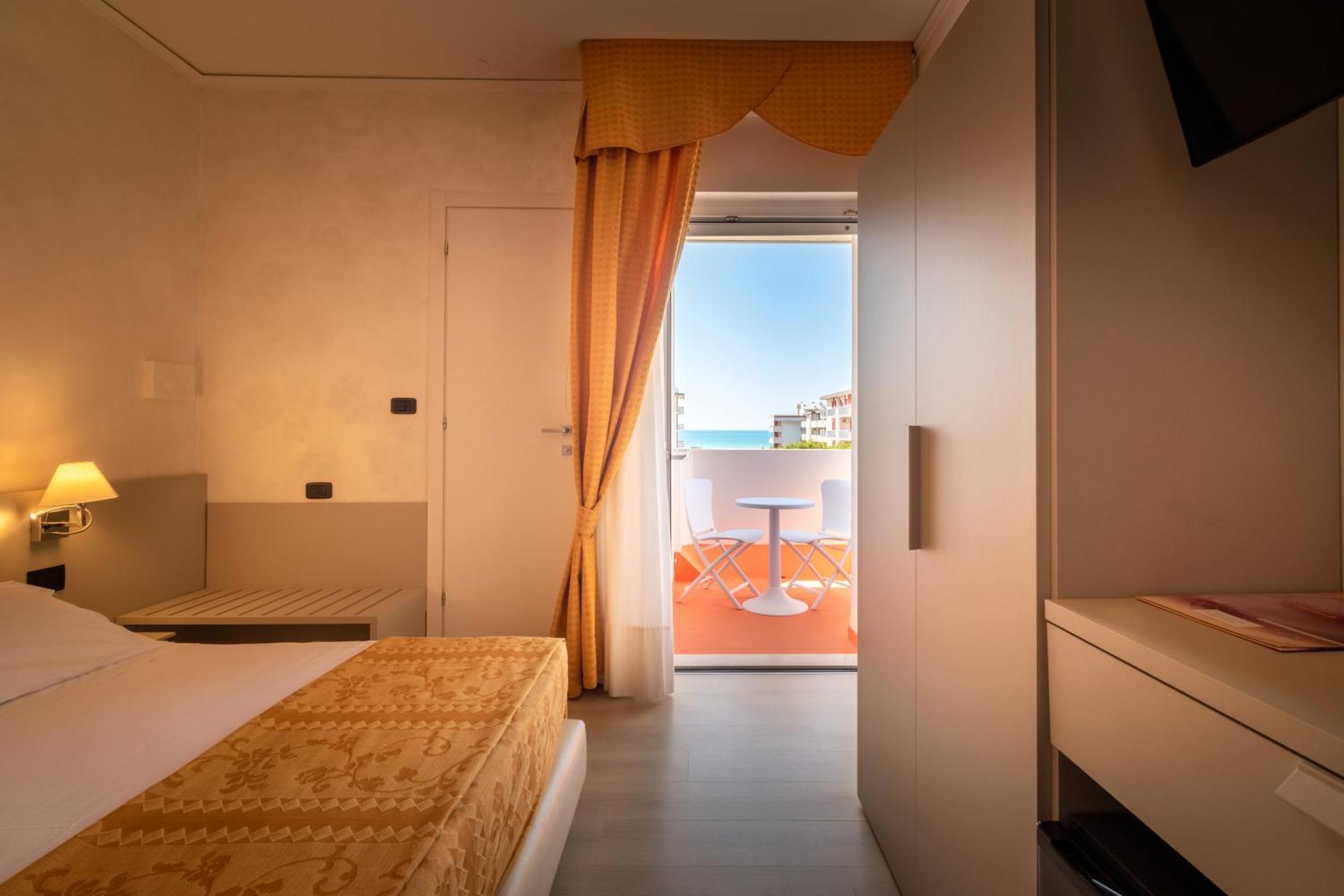 Continental B&B City Hotel Bibione Pokój zdjęcie